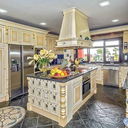 Casa Alexander Villa *