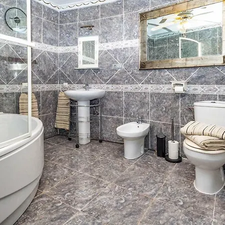 Casa Alexander * Benalmadena