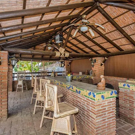 Casa Alexander * Benalmadena